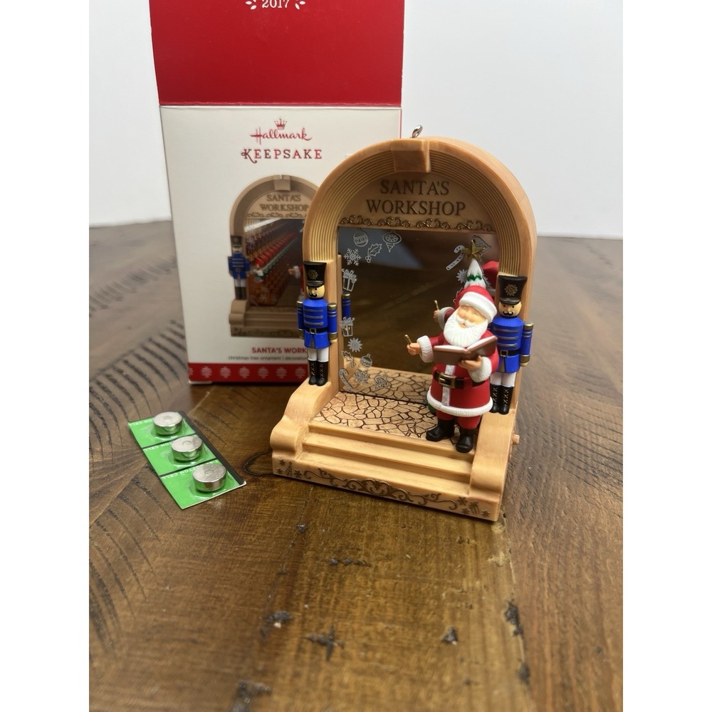 Hallmark SANTA'S WORKSHOP Magic Light & Sound 2017  Ornament-11-6-63